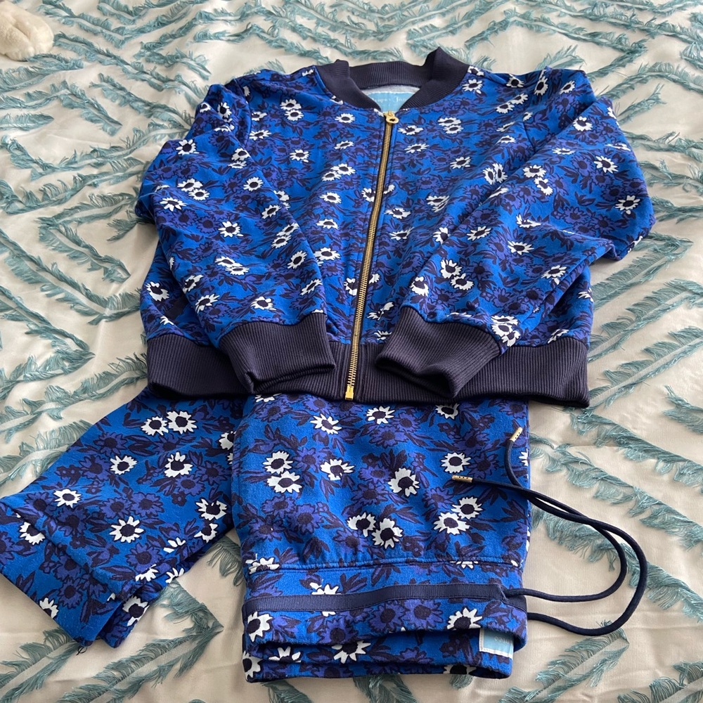 DraperJames jogger set.